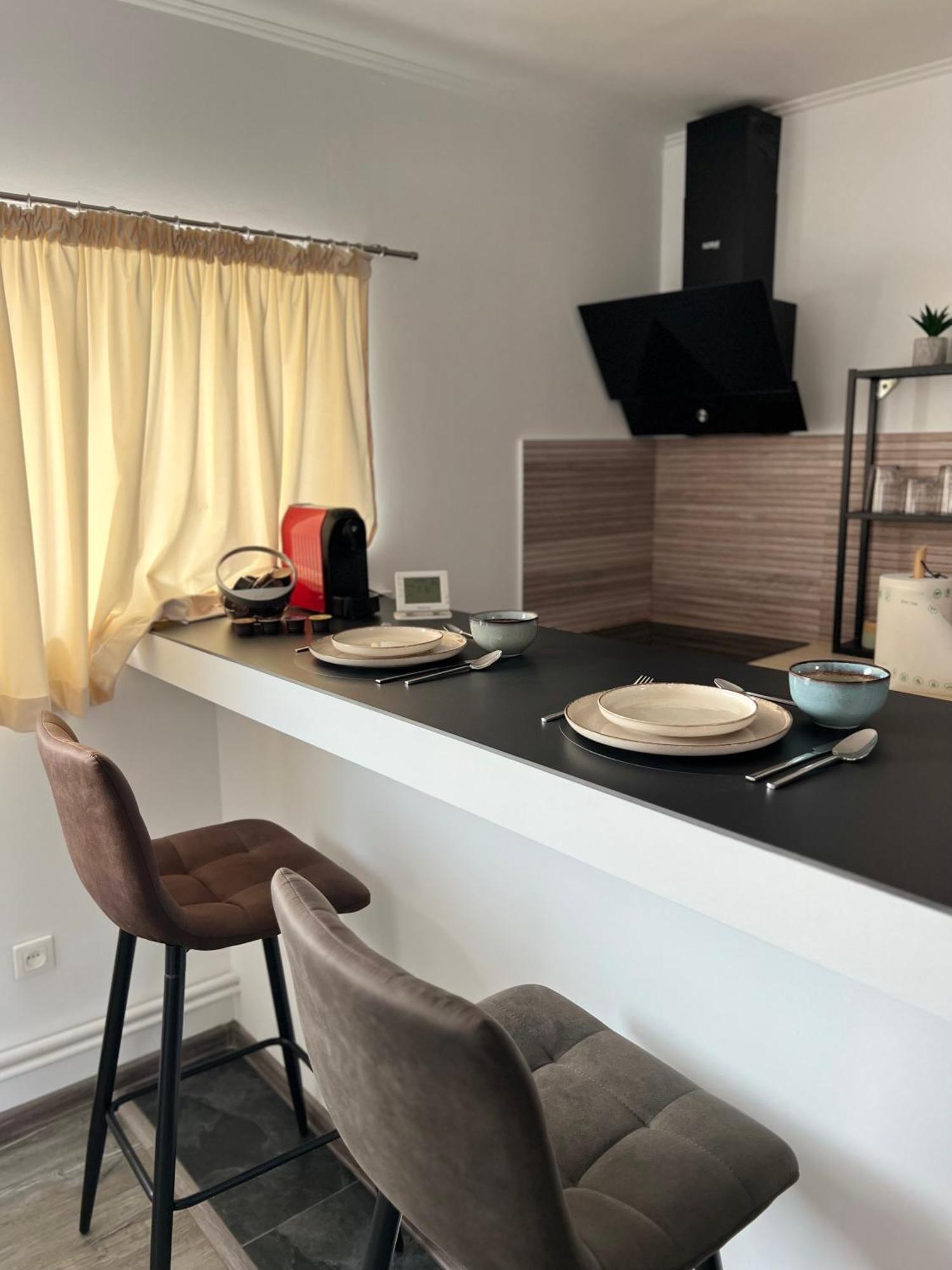 Cool'N Cozy, Modern Baneasa Studio Apartment Bucharest Luaran gambar