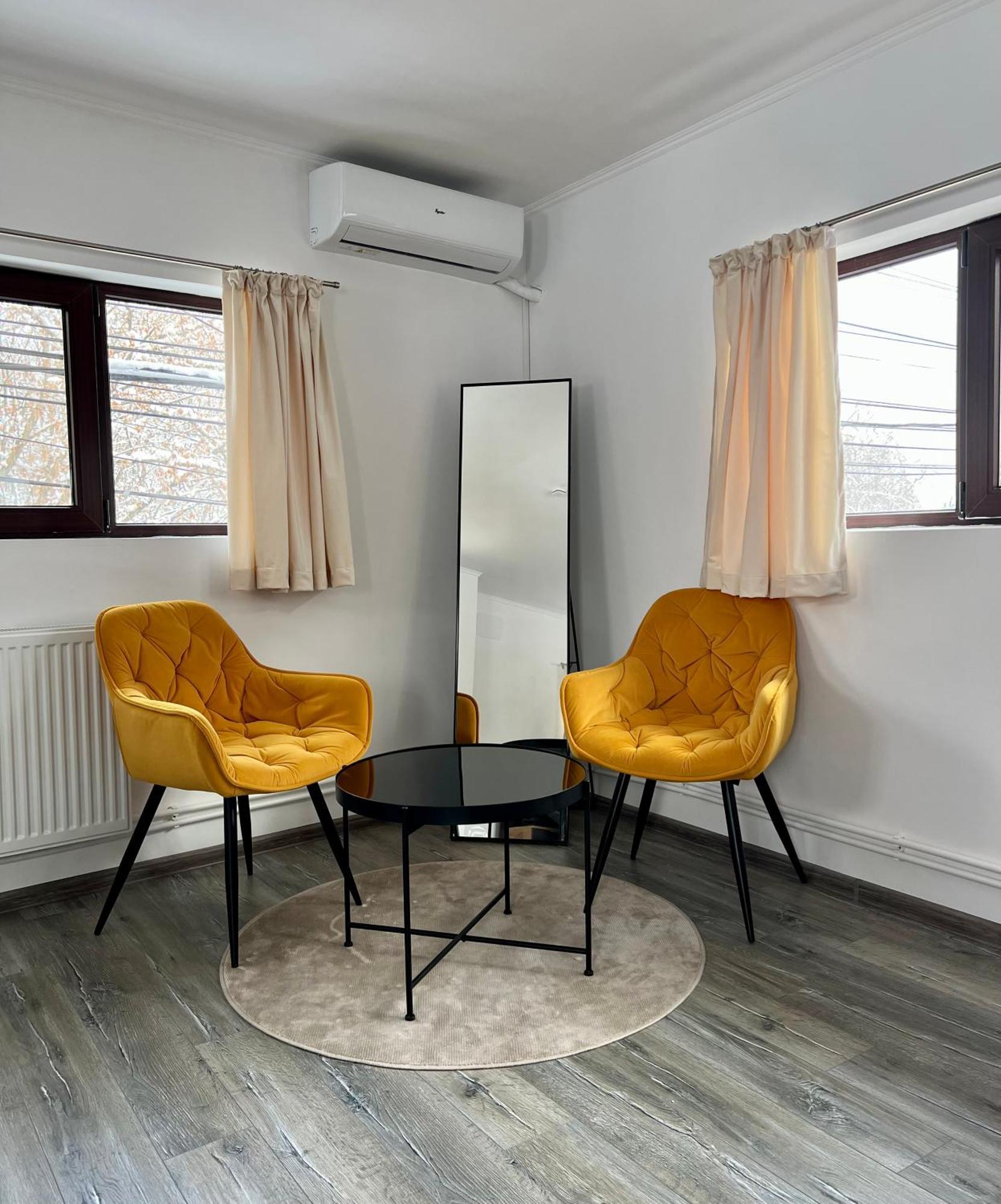 Cool'N Cozy, Modern Baneasa Studio Apartment Bucharest Luaran gambar